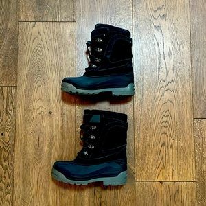Lands end black snow boots